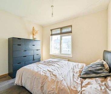 3 bedroom end of terrace house to rent - Photo 3