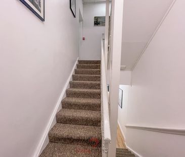 Room in a Shared House, Sale Place, W2 - Photo 1