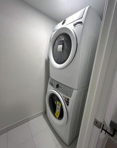 For Lease - 150 Honeycrisp Crescent Unit# TH262, Vaughan, Ontario - Photo 4