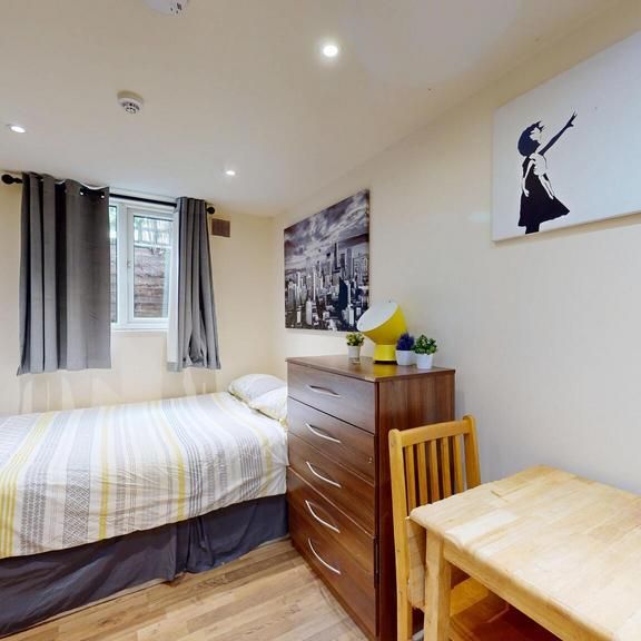 Studio to rent - Photo 1