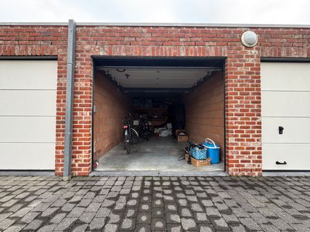 Te huur: ruim duplexappartement met garage te Lebbeke - Photo 2