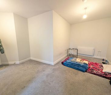 Flat to rent on - Photo 5