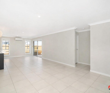 Modern Family Home in Residential Precinct - Photo 1