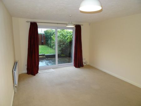 2 bedroom end of terrace house to rent - Photo 2