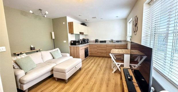 2 bedroom property to rent - Photo 1