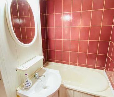 Apartament cu 4 camere, 72 mp, decomandat,parcare, zona Mehedinti - Fotografie 4