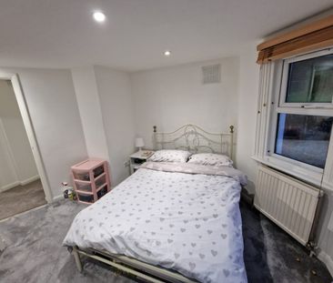 1 Bed Flat, Cayman Court, SE23 - Photo 4