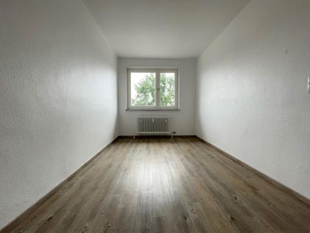 Gemütliche 3-Zimmer-Erdgeschosswohnung in Hambühren mit modernem Bodenbelag! - Photo 5