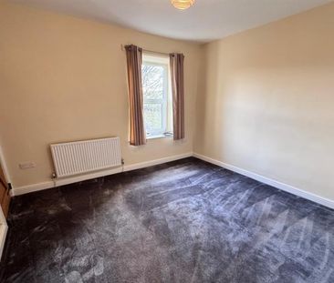 2 Bedroom Terraced Available Arranging tenancy - Photo 2