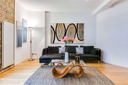 Unique loft style two bed apartment in Bayswater - Photo 3