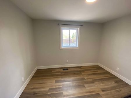 Main Floor of Two Bedroom Bungalow for rent in Whitby - Photo 2