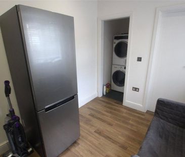 6 bedroom property to rent - Photo 4