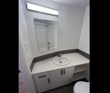 YORK HOUSE - Photo 2