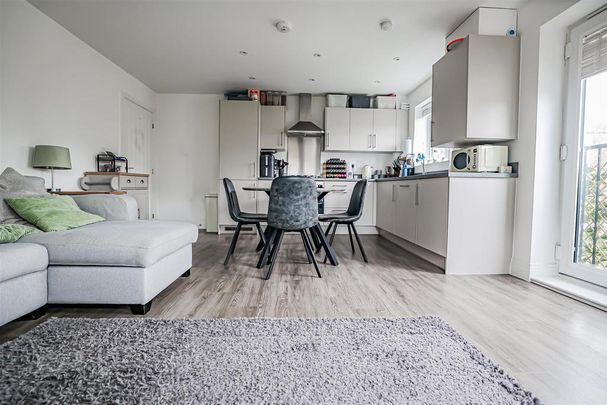 2 bedroom apartment to rent - Photo 1