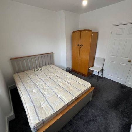 Room in a Shared Flat, Wellington Buildings, E3 - Photo 3