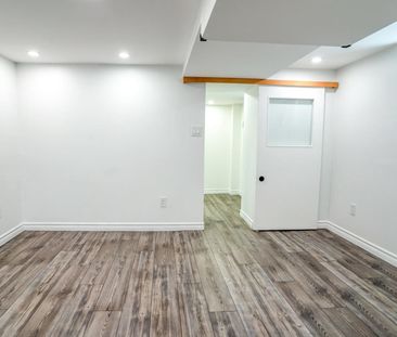 For Lease - 47 Hazelwood Avenue, Toronto, Ontario - Photo 6