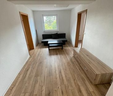 geräumige 3 Zimmer, Küche, Bad Wohnung mit Stellplatz - Photo 4
