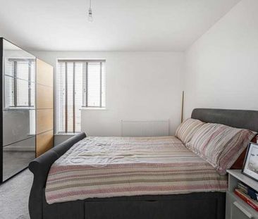 North Square, Newhall, Harlow, CM17 - Photo 4