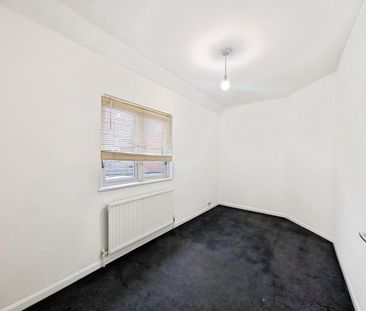 2 Bed End Terrace, Botha Road, E13 - Photo 5
