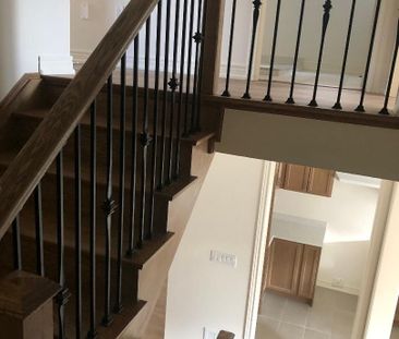 For Lease - 18 Ladysmith Street, Brampton, Ontario - Photo 2