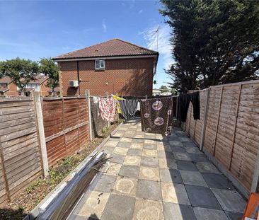 Canada Road, DA8, Kent - Photo 4