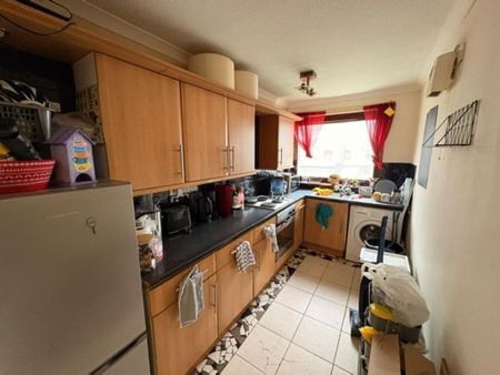 1 bedroom ground floor flat to rent - Photo 4