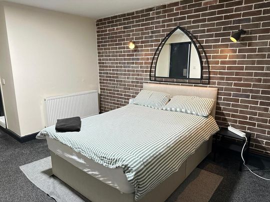 7 bedroom house share to rent - Photo 1