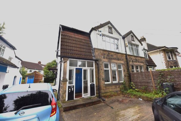 3 bedroom Flat in Otley Road, Leeds - Photo 1