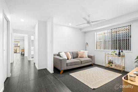 Modern Family Home! - Photo 3