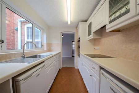 2 bedroom terraced house to rent - Photo 5