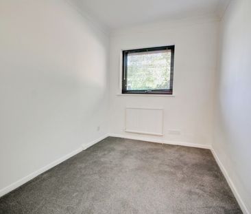 Grandfield Avenue, Nascot Wood, Watford - Photo 3