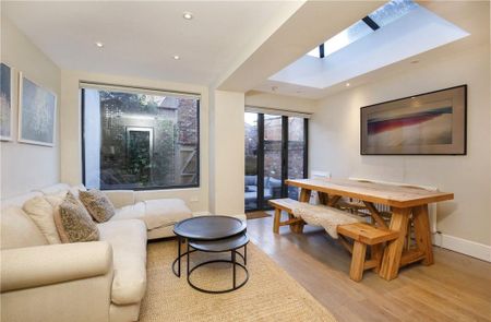 4 bedroom terraced house to rent - Photo 5