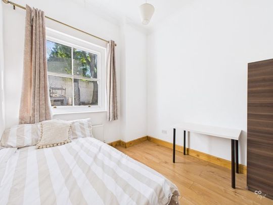 Wellington Road, Brighton - Photo 1