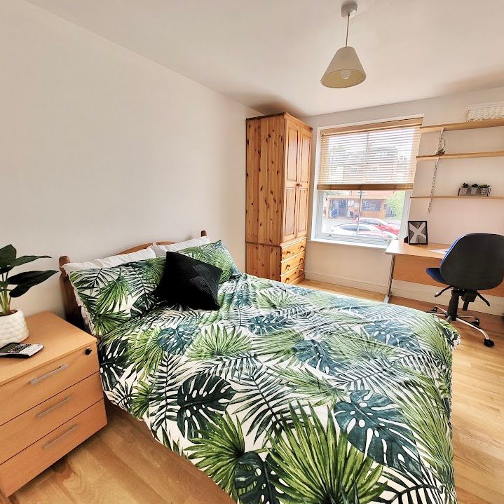 2 Bedrooms, 14 Willowbank Mews Flat 3 – Student Accommodation Coventry - Photo 1