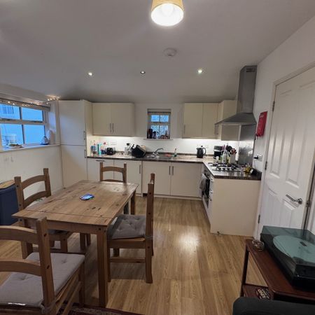 2 Bed Flat, Wetherell Place, BS8 - Photo 3