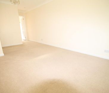 2 bedroom end of terrace house to rent - Photo 4