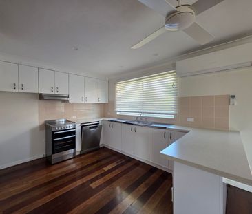 Delightful Family Home in Quiet Taree West Cul-de-Sac - Photo 6
