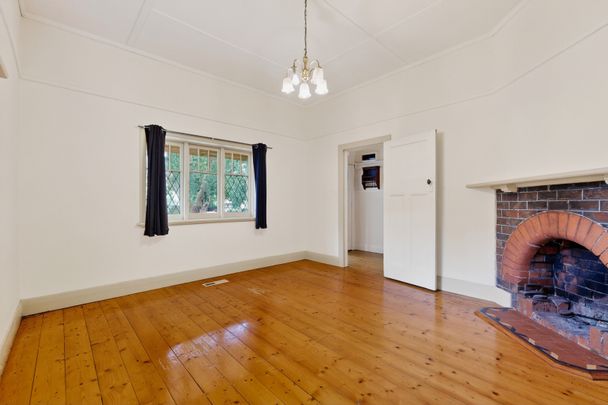 15 Narrak Road, Balwyn VIC 3103 - House For Rent | Domain - Photo 1