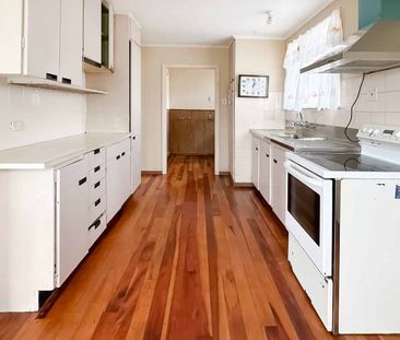 3 Valdale Road, Henderson - Photo 2