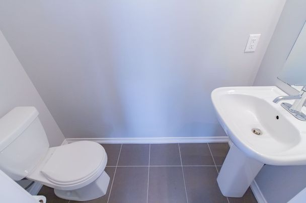 For Lease - 32 Fieldway Road Unit# 99, Toronto, Ontario - Photo 1