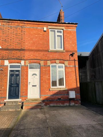 2 Bed Terraced House, Nursery Lane, NG6 - Photo 2