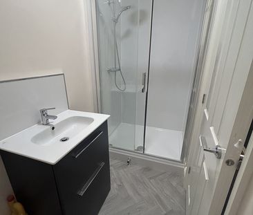 1 Bed Flat, Mill Road, CB1 - Photo 4