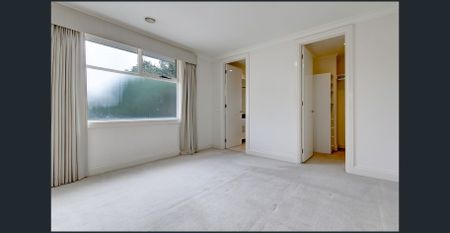 FAMILY SIZED TOWNHOUSE” - Photo 2