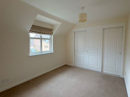 5 bedroom detached house to rent - Photo 4
