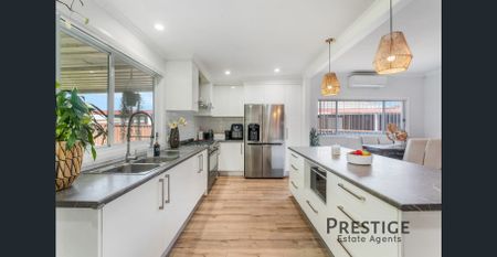 Modern Family Residence! - Photo 4