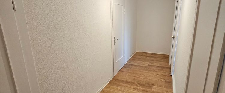 Ihr neues Zuhause erwartet Sie!Erstbezug nach komplett Renovierung mit Einbauküche - Photo 1