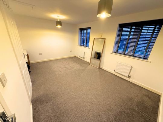 55 Hector Drive, Peterborough - Photo 1