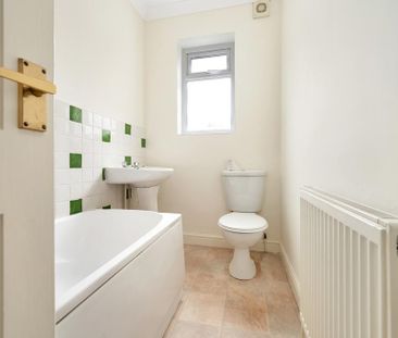 2 bedroom terraced house to rent - Photo 5
