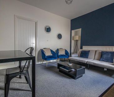 3 bedroom terraced house to rent - Photo 2