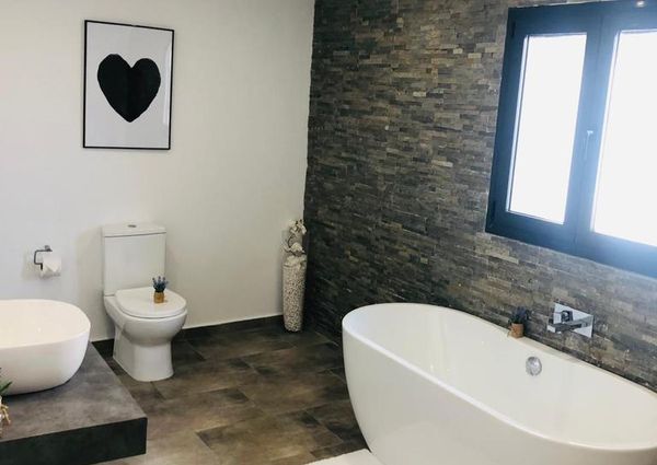 LONG-TERM RENTAL FROM SEPTEMBER 2026. Modern villa with pool and sea views for rent in Moraira.